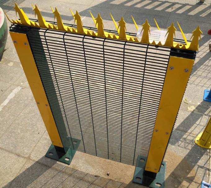 Hete Ondergedompelde Gegalvaniseerde Veiligheid 358 Anti beklimt Mesh Fence 2.4m ontruimt Weergeven 2