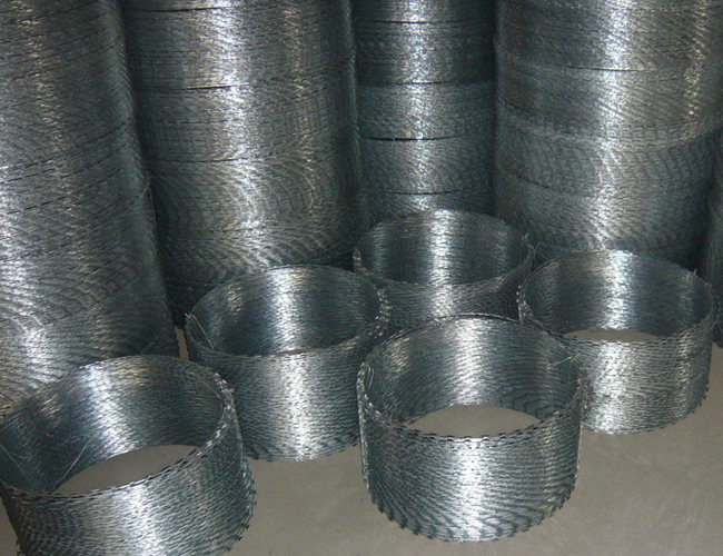van het het Scheermesjeprikkeldraad BTO18 van 10kg 8m/Coil de Gegalvaniseerde Spiraalvormige Omheining Koude 0
