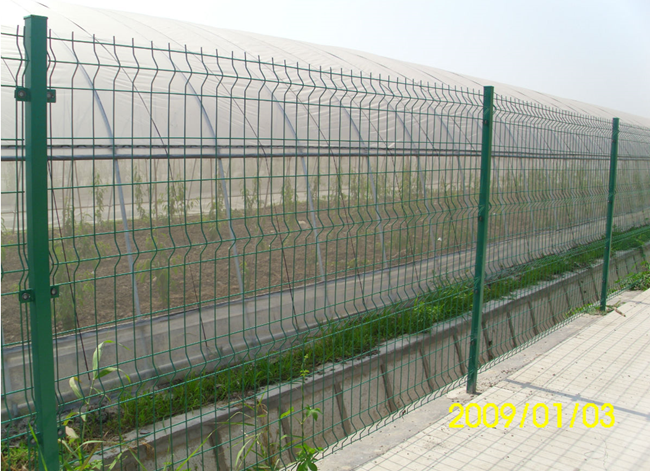 Van de Draadmesh fence van ECO de Vriendschappelijke pvc Met een laag bedekte 3D Gebogen Veiligheid Gelaste Omheining 2