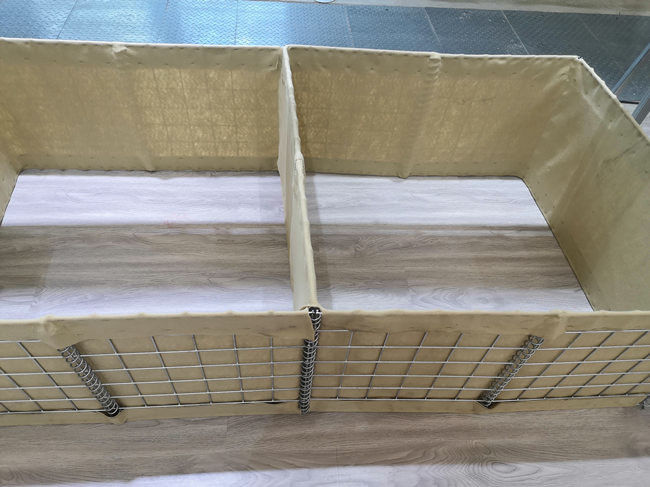 Gelaste Militaire Barrière Gegalvaniseerde Galfan-Draad Mesh Defensive Gabion Fence 0
