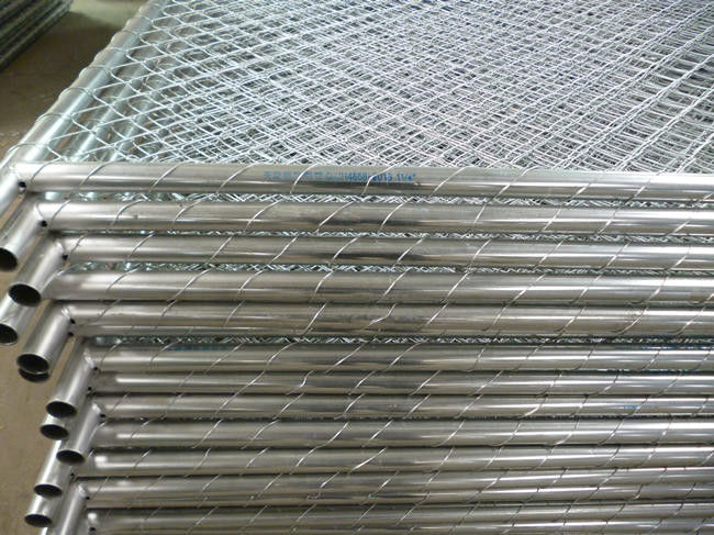 11 de Verbindingsomheining Gegalvaniseerd Panels Hot Dipped van de maat Draagbare 6x8 Ketting 2