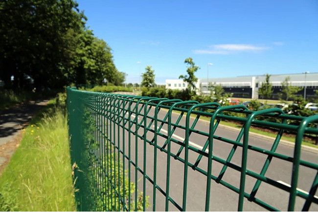 L2.3m 6mm het Broodje Hoogste Gegalvaniseerd Mesh Fence Panels Hot Dipped van Dia BRC 0
